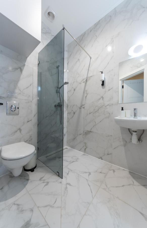 Apart Hotel On Zoloti Vorota 키예프 외부 사진