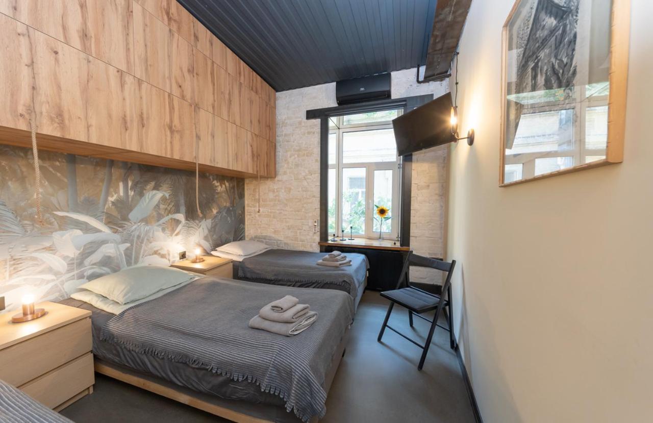 Apart Hotel On Zoloti Vorota 키예프 외부 사진